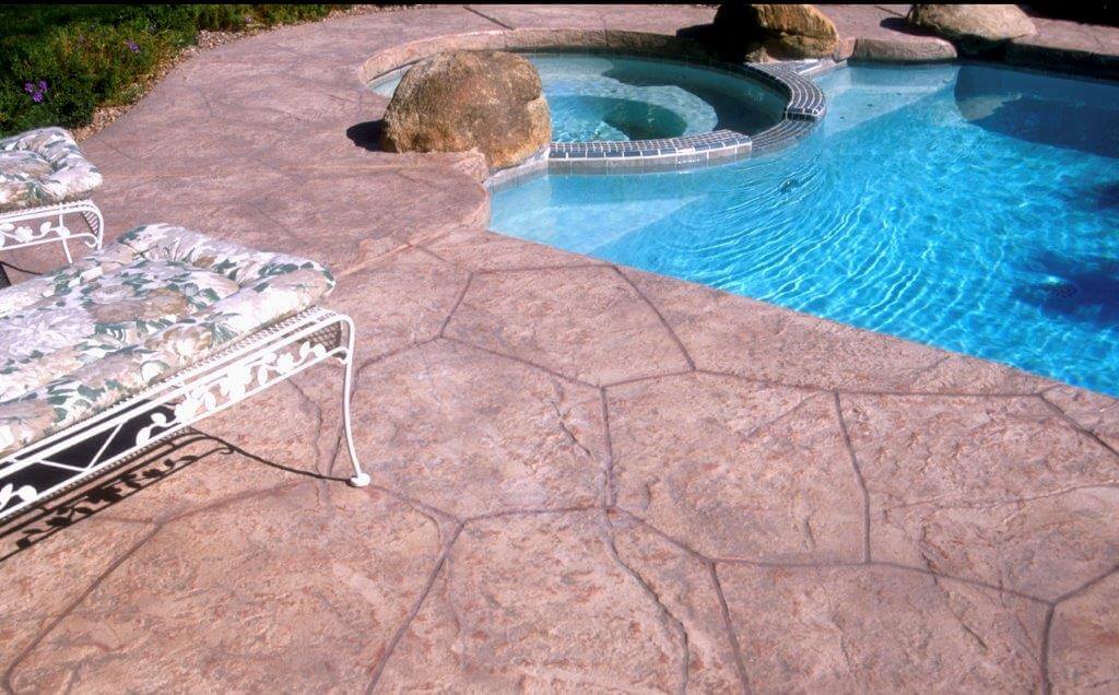 Decorative pool deck concrete